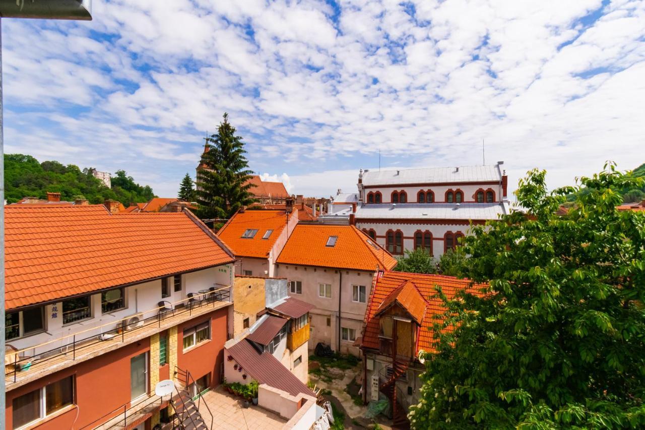 Appartement Db Apt - Comfort And Space In The Heart Of Old Town à Braşov Extérieur photo