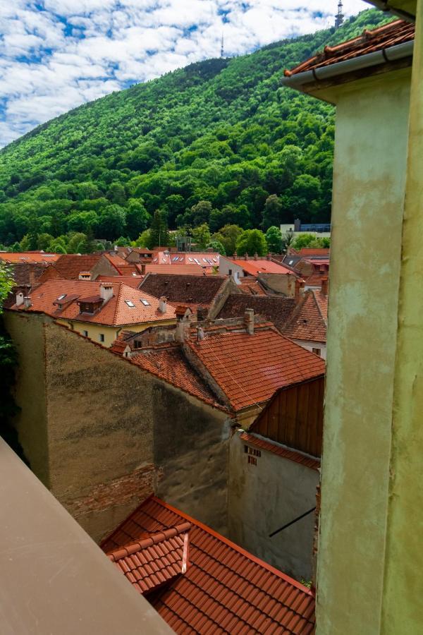 Appartement Db Apt - Comfort And Space In The Heart Of Old Town à Braşov Extérieur photo