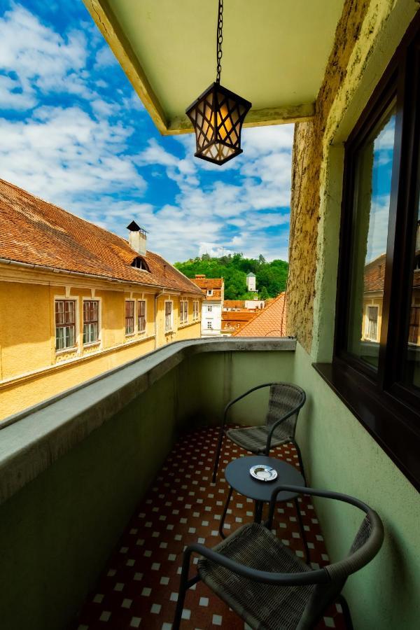 Appartement Db Apt - Comfort And Space In The Heart Of Old Town à Braşov Extérieur photo